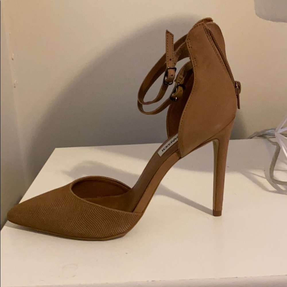 Tan Steve Madden heels